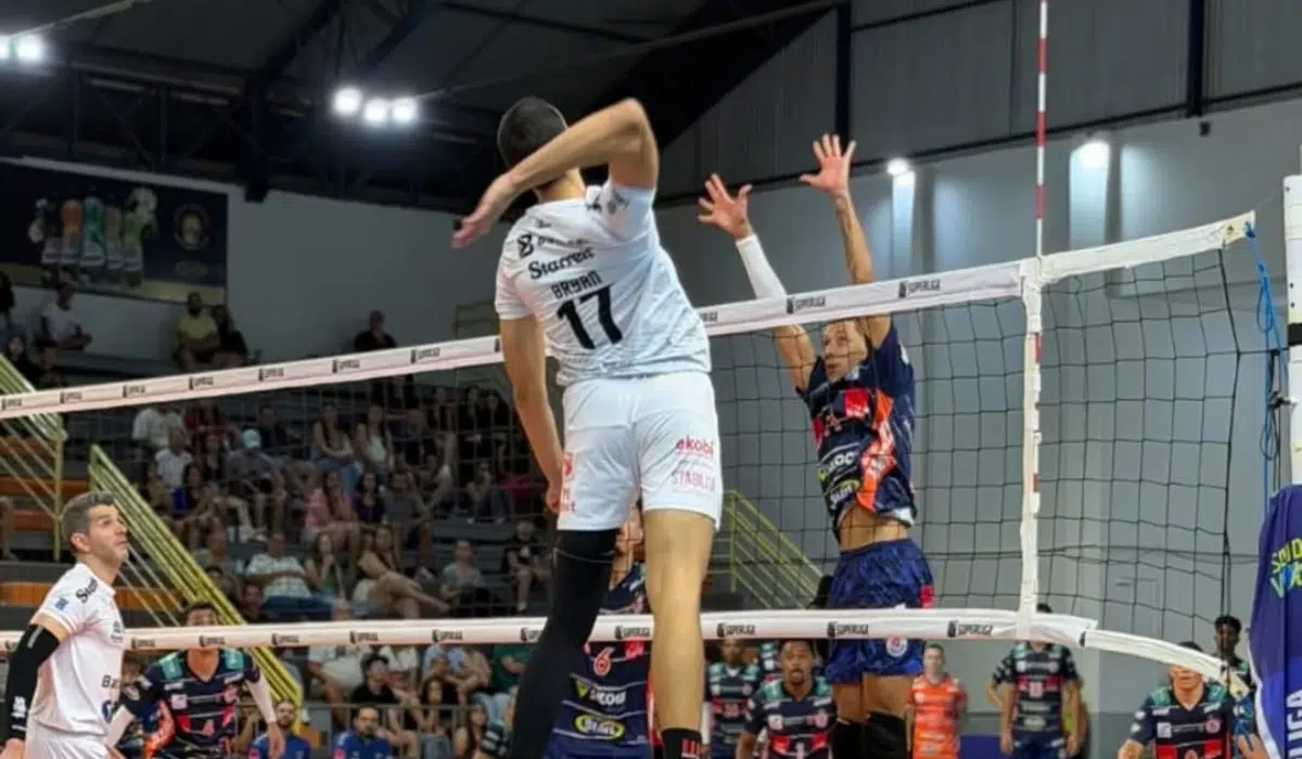 Guarulhos bate monte carmelo em jogo disputado pela superliga masculina