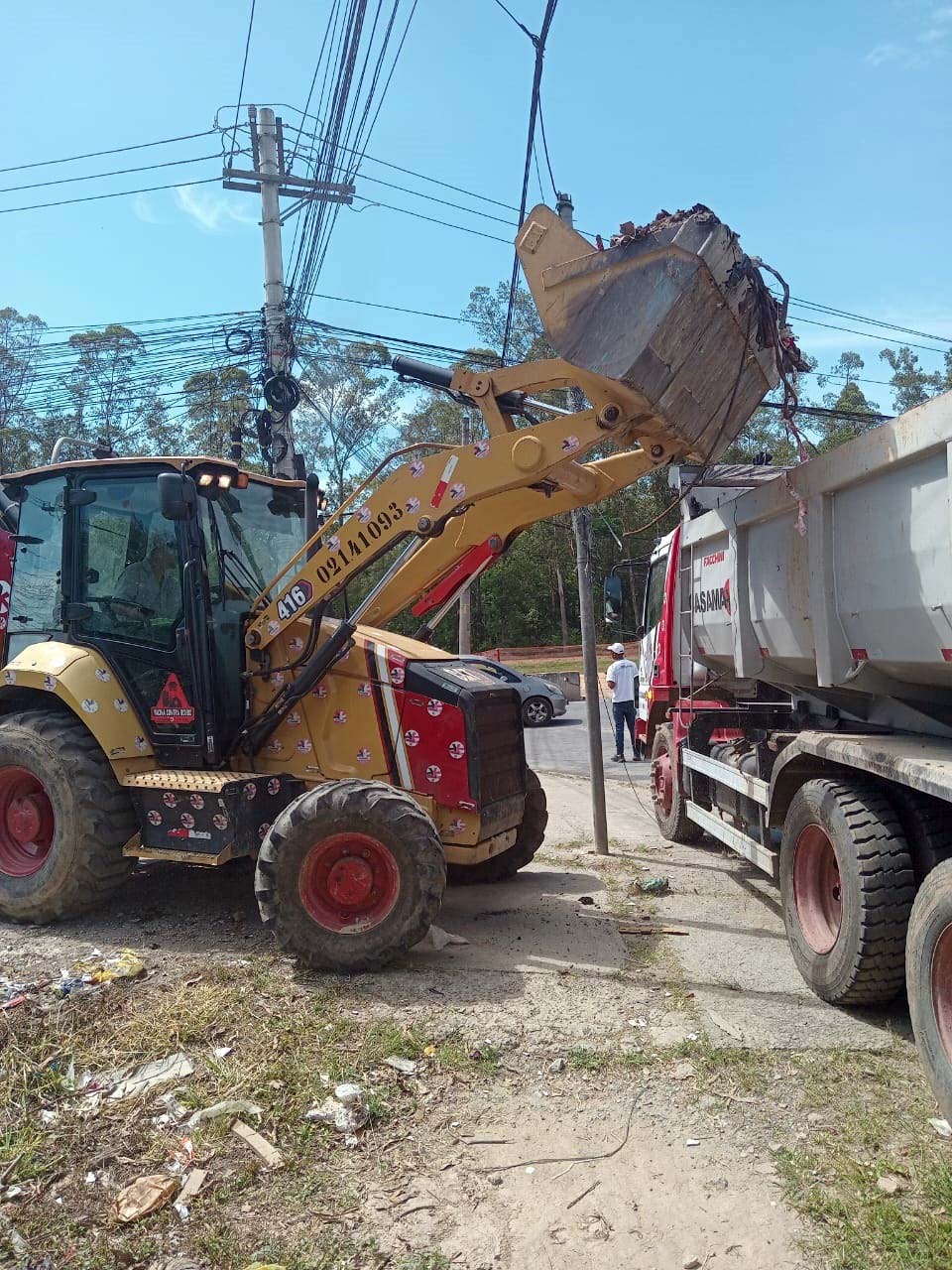Prefeitura intensifica limpeza e remove lixo irregular em guarulhos