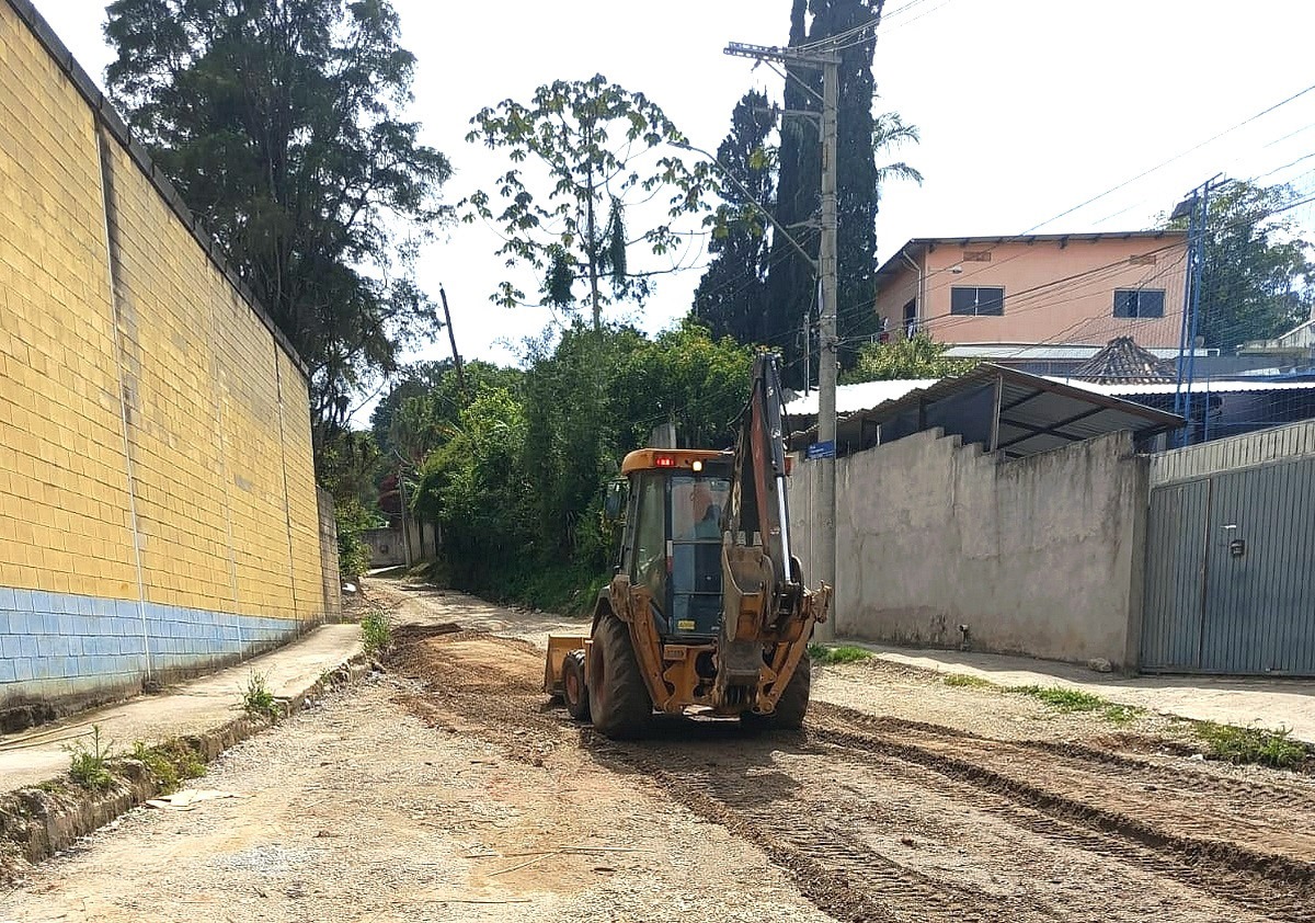 Prefeitura revitaliza ruas no água azul e bonsucesso com ações de zeladoria
