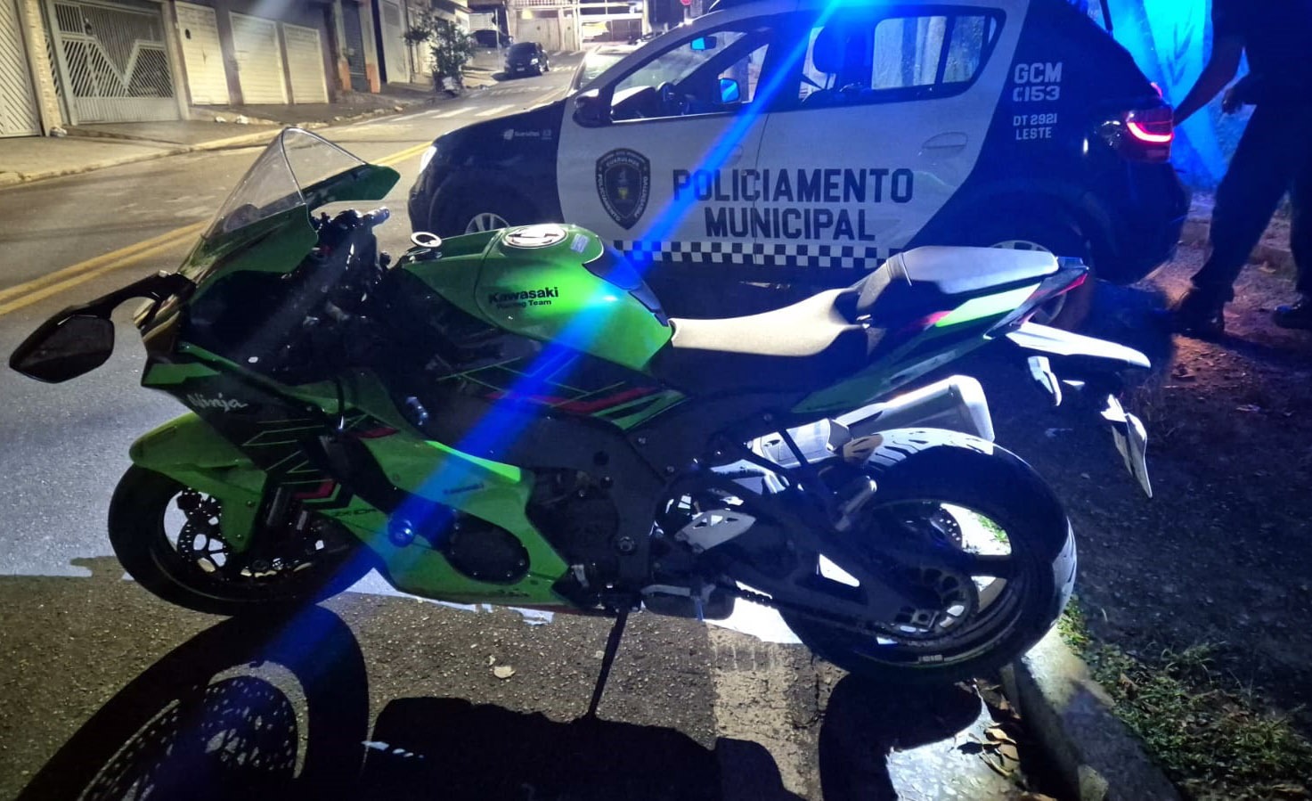 Gcm recupera moto roubada após rastreamento no jardim angélica