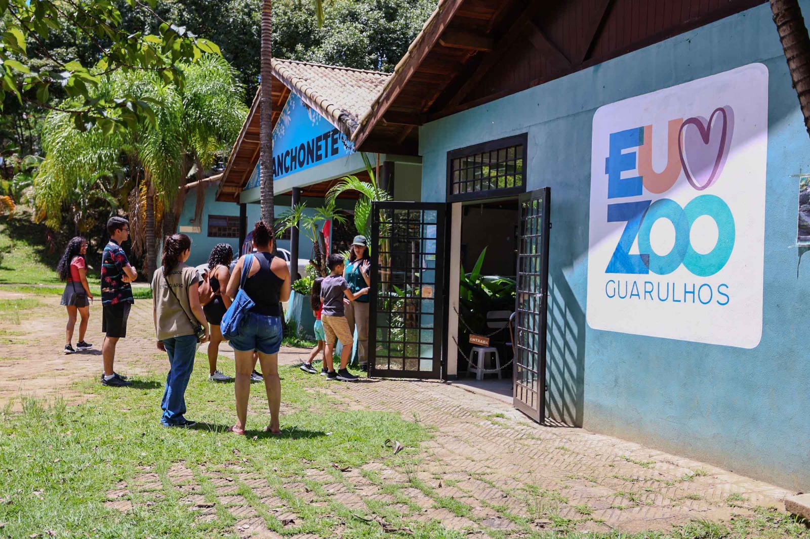 Zoológico de guarulhos apresenta exposição sobre mulheres na ciência