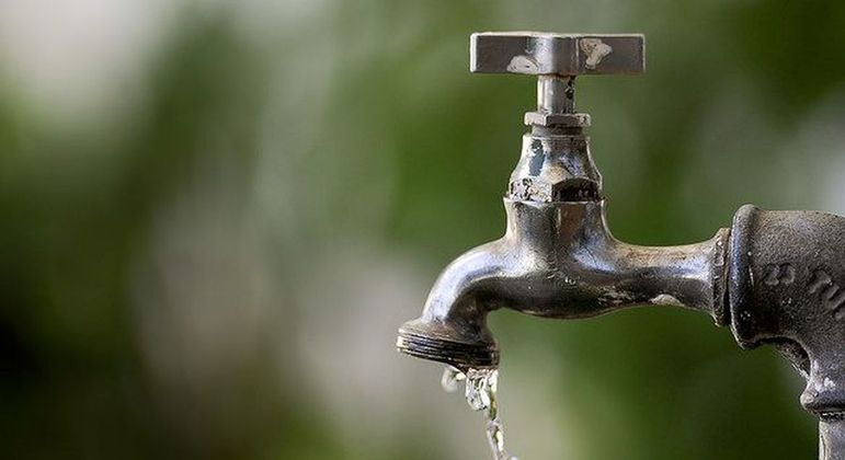 Manutenção emergencial da sabesp causa interrupção no abastecimento em guarulhos